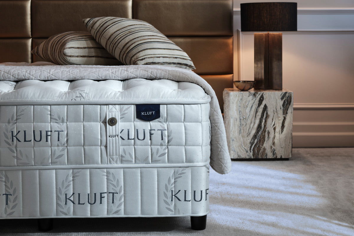 Kluft mattress corner view in bedroom